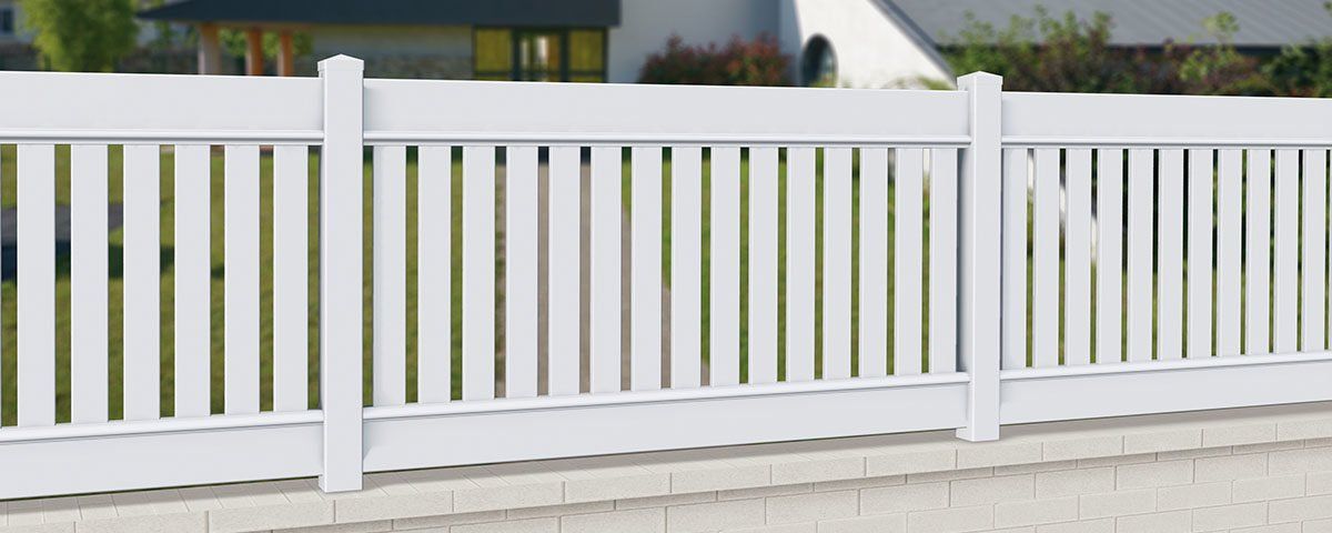 Clôture PVC CL 10 D / TYPE 10 D - CG PRO - Barreaudage vertical par lames PVC avec renfort métallique et traverses moulurées_0