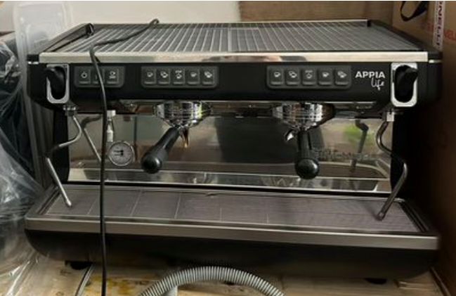 Machine à café professionnelle NUOVA SIMONELLI Appia Life semi-automatique 2 groupes_0