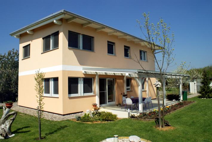 Maison à ossature en bois à étage natura / surface habitable 113.13 m² / 6 pièces / toit plat_0