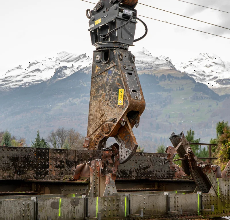 Cisaille à acier - mobile de prochaine génération - pour ferraille sur engins porteurs_0