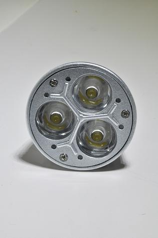Ampoule à led 3x1W MR16 blanc chaud - LEDPOWER, équivalent 50W halogène, économie d'énergie 94%_0