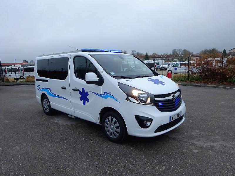 Ambulance opel vivaro 125 cv 2017_0