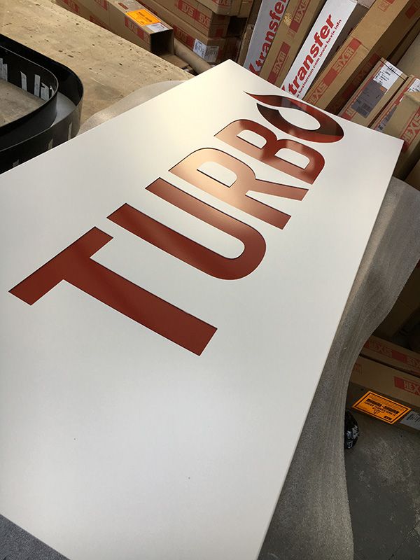 Caisson lumineux aluminium fraisé - Aztarna - avec ou sans lettres en relief et éclairage LED_0