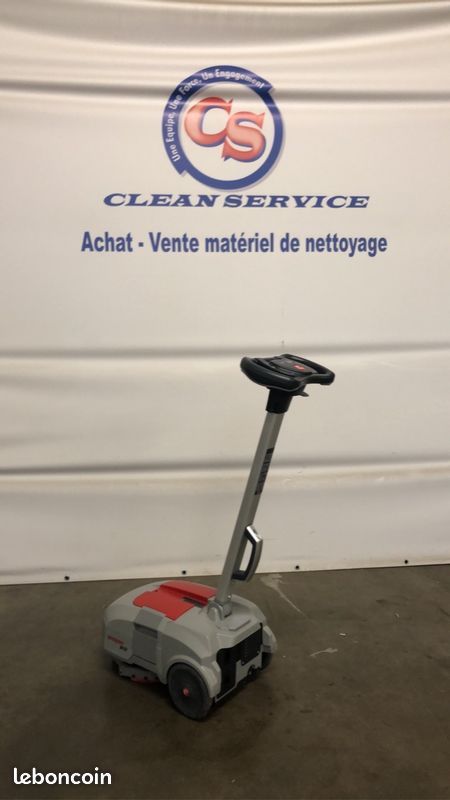 Autolaveuse accompagnée d'occasioncomac vispa xs de démonstration - groupe clean_0