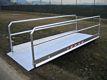 Passerelle pour véhicule en aluminium - 1260mm x 1000mm - 4500kg - Surface antidérapante et mains courantes_0