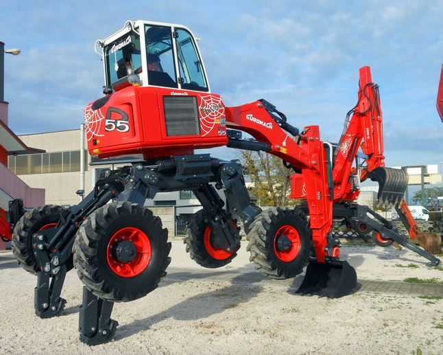 R55 Big Foot Forester - Pelle araignée compacte et puissante avec roues motrices et pieds articulés_0