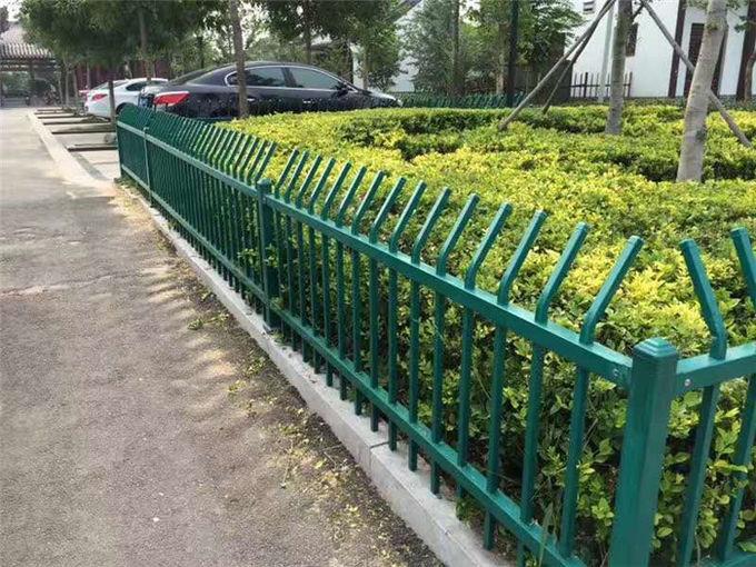 Barrière de frontière de jardin en PVC et métal - Jindexin - durable et personnalisable_0