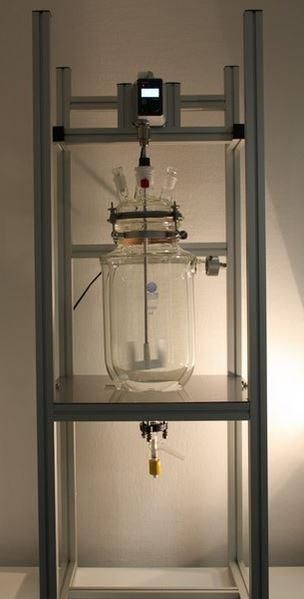 Réacteur double enveloppe sur mesure - 10 litres - avec couvercle DN150, moteur d'agitation et bâti aluminium_0