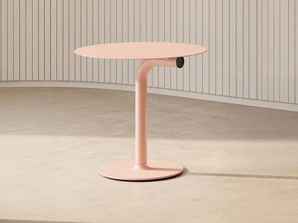 Table polyvalente en métal Chill avec prises courant intégrée_0