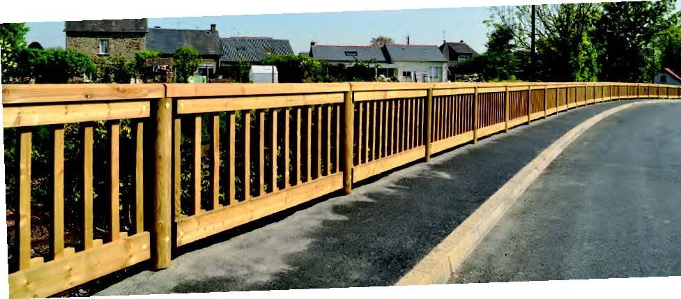 Rembarde piétonne renforcée en bois et acier galvanisé - facile à poser, alignable en courbe et dévers_1