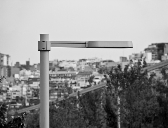 Lampadaire urbain Candela LED - 147W - 18296 lm - acier galvanisé - hauteur 10,2 m_1