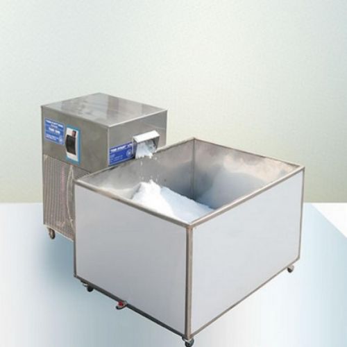 Machine de production de glace écailles - Capacité 200 kg par 24 heures - RÉF. TST01-ET_0