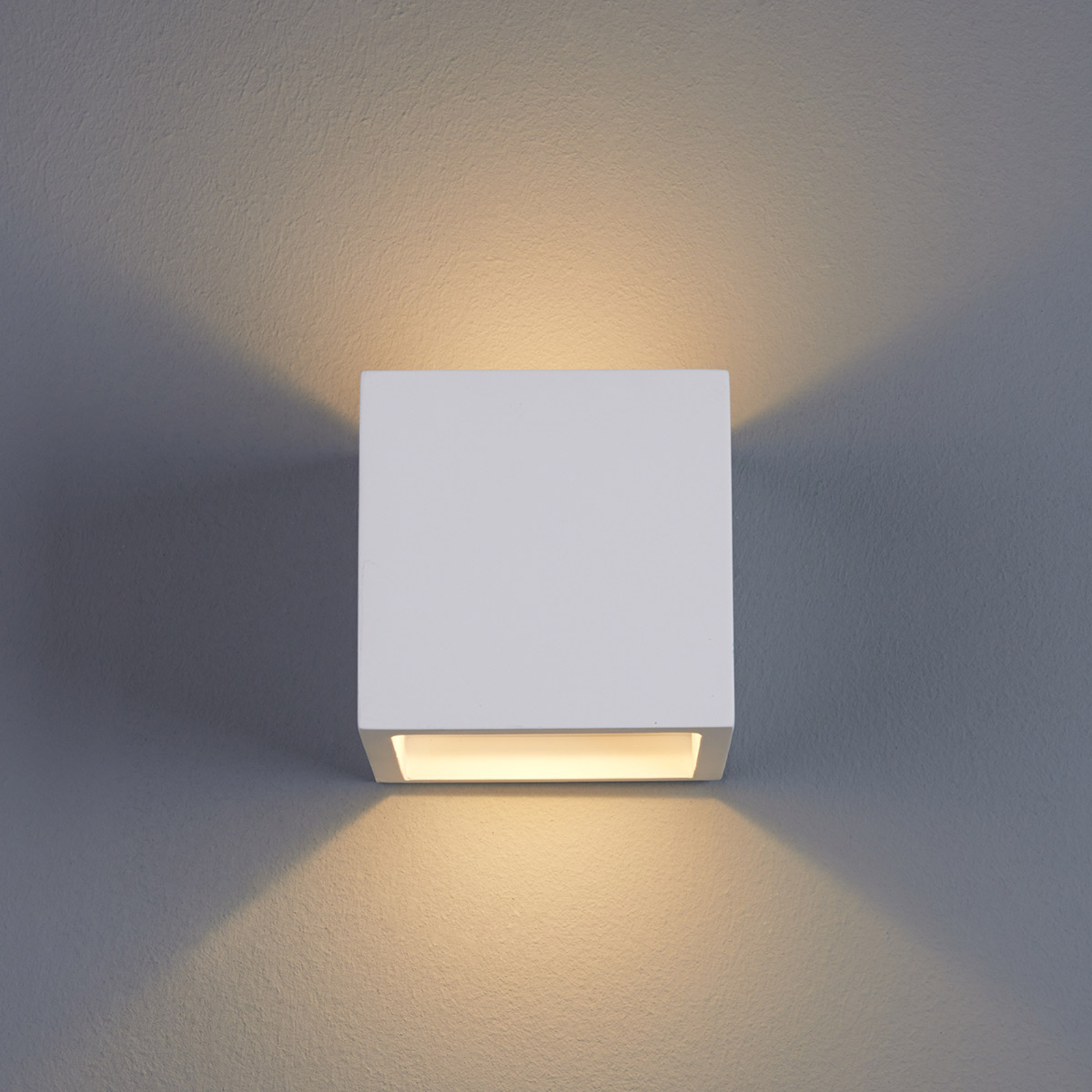 LINDBY APPLIQUE MURALE LED CUBIQUE EN PLÂTRE MARITA