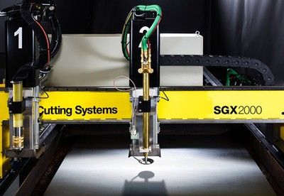 SGX - Coupe industrielle ESAB France SAS - Largeurs de coupe utiles jusqu'à 2,5m, avec plasma de précision et oxycoupage_0