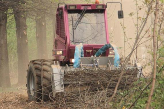 Tracteur agricole porte-outil MM 180 B Tre-Emme Merlo - 200 CV - Largeur 2400 mm - Hauteur 2970 mm_0
