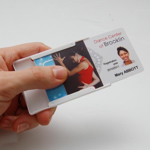 IDP91 : Porte-badge multicarte blanc - polypropylène - capacité jusqu'à 5 cartes - présentation horizontale ou verticale_0