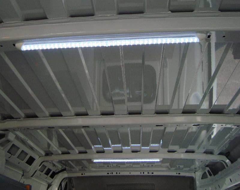 Réglette éclairage led intérieur véhicule utilitaire_0