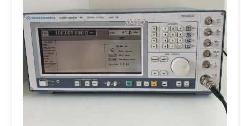 Smiq02b - Générateur de signaux vectoriels Rohde and Schwarz - 300kHz à 2.2GHz - Modulations AM/FM/Pulse_0