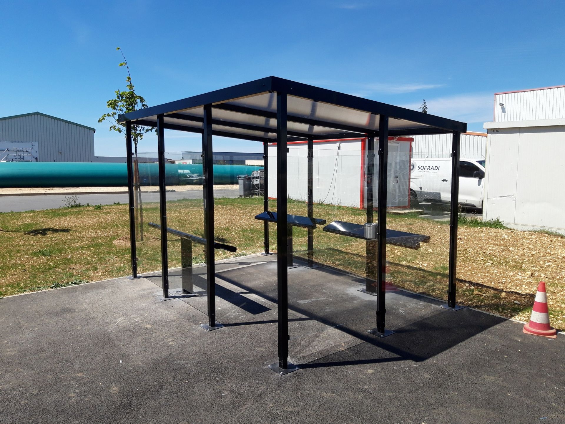 Abri fumeurs Medium+  3.75 m_0