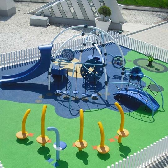 Structure de jeux Weevos - Urbadis - Favorise la croissance et le développement des enfants de 2 à 5 ans_0