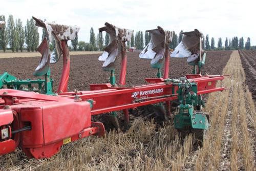 Charrue portée réversible Kverneland 2500 B i-Plough Varilarge® - ISOBUS - 280 CV - 4 à 6 corps_0