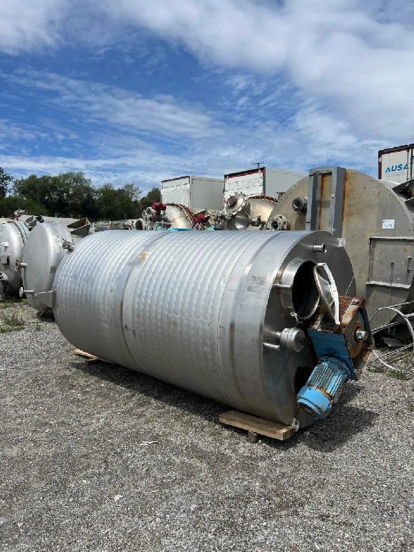 Cuve inox 5 000 litres avec agitation et veste d'occasion - référence : c8265_0