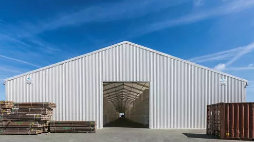 Hangar industriel à louer, avec toiture cintrée ou deux pentes - Largeur de 5 à 30m et hauteur latérale de 4 à 12 m_0
