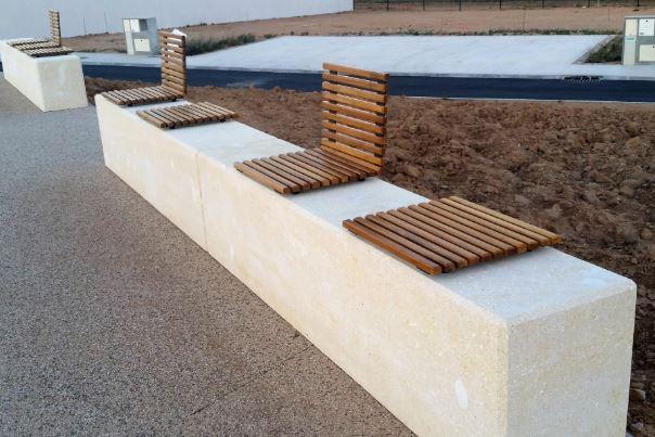 Banc public en bois T1 - dessiné par Philippe Rubio - adaptable et personnalisable_0