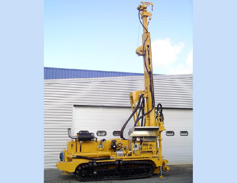 Foreuse CE 1205 - Sondeuse autonome hydraulique sur chenilles pour recherche d'eau_0