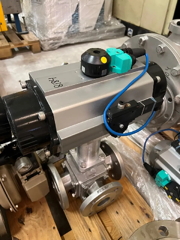 Electrovanne atex d'occasion inox 316 4 voies dn50 pn16_0