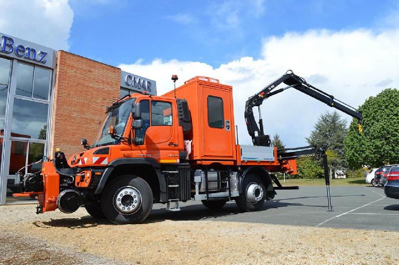 UNIMOG rail-route grue Mercedes-Benz bras de grue charges transport chantier maintenance tramway_0