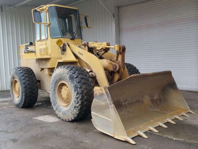 Chargeuse sur pneus caterpillar 936_0