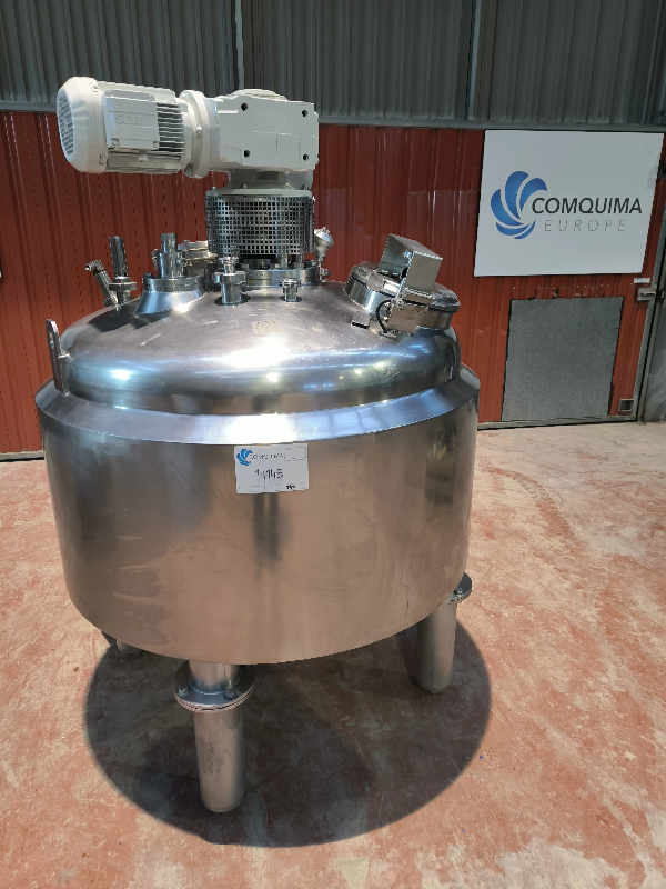 Cuve en acier inoxydable 550 litres avec double enveloppe et agitation avec racleurs_0