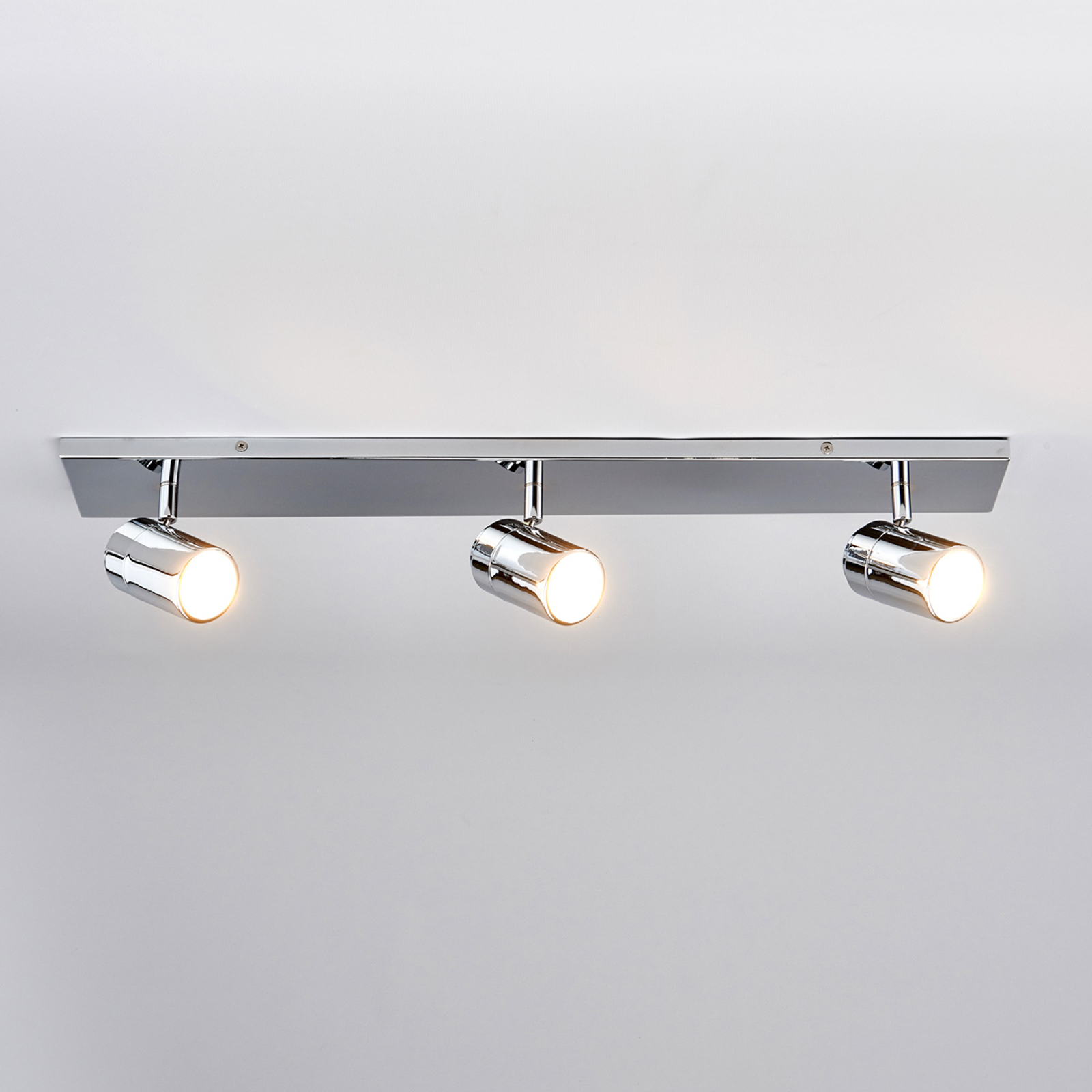 LINDBY PLAFONNIER POUR SALLE DE BAINS DEJAN À 3 LAMPES