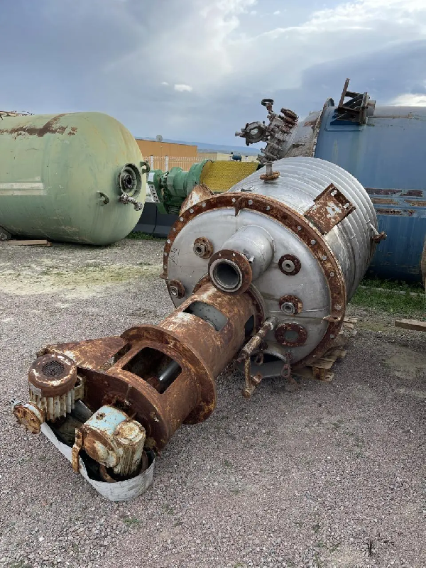 Réacteur en acier inoxydable 316 2000 litres avec agitation et demi-tige d'occasion_102_0