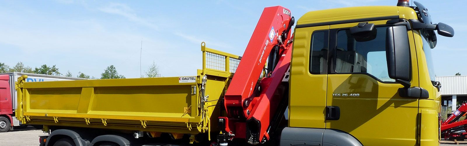 2020K-RC Grue auxiliaire radio-commandée HMF - portée hydraulique 8.3 à 17.2 m - système EVS et InfoCentre en option_0
