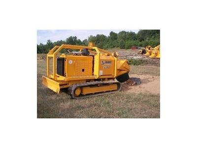 Rogneuse de souches Bandit 3400T - motorisation 200 CV - ouverture de travail 74 cm - disque à entraînement hydraulique_0