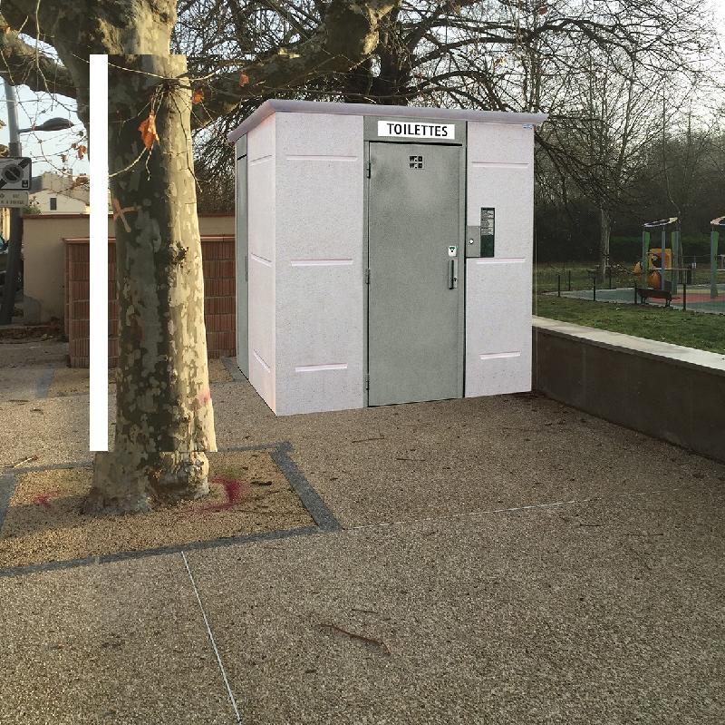 Toilette - réf. 2046 - Cabine PMR avec local technique et rainures décoratives_0