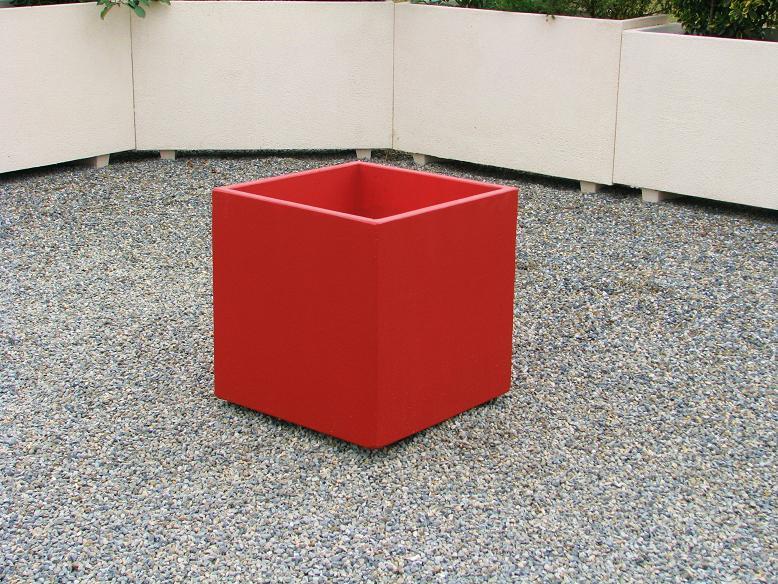 JARDINIÈRE CARRÉE EN BÉTON 60 X 60 X H60CM_0