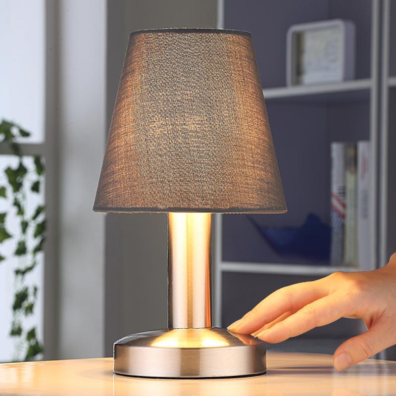 Lampe A Poser Hanno En Textile Pour Chambre A Coucher Lindby