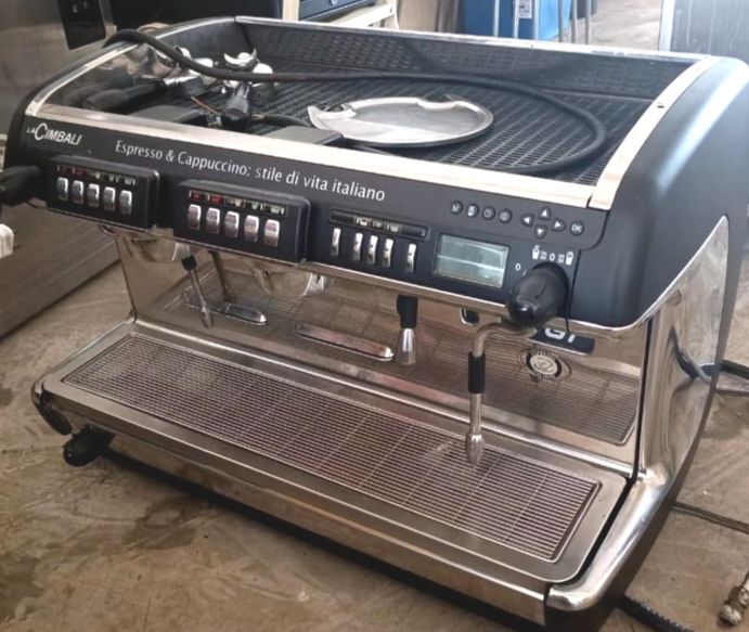 Machine à café professionnelle La Cimbali Dosatron semi-automatique 2 groupes_0