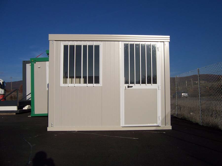 Bungalow de chantier solide et bien isolé - 3M STANDARD - 7 m² avec isolation et équipements électriques_0