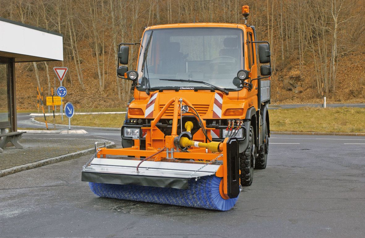 VKS22 - Balayeuse de voirie - Aebi Schmidt - 1.955 mm de largeur de travail - Brosse cylindrique 2.200 mm_0