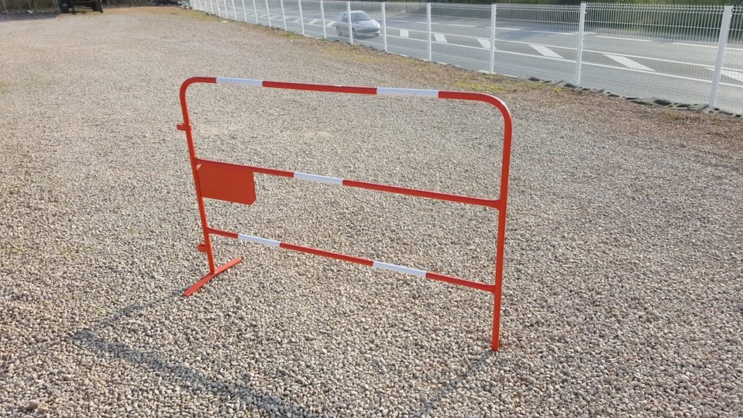 Barrières de chantier TP 1,5 m - Délimitation et sécurité avec bandes rétro-réfléchissantes_0