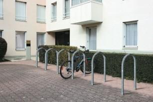 Support vélo Trombone - universel et peu encombrant - tube acier Ø60 mm - galvanisé ou peint_0