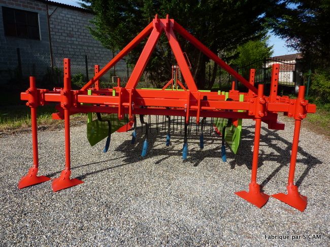 Butteuse vibro peigne Sicam - attelage par chapes ou par pitons - disques 460 mm - largeur de travail jusqu'à 1,40 m_0