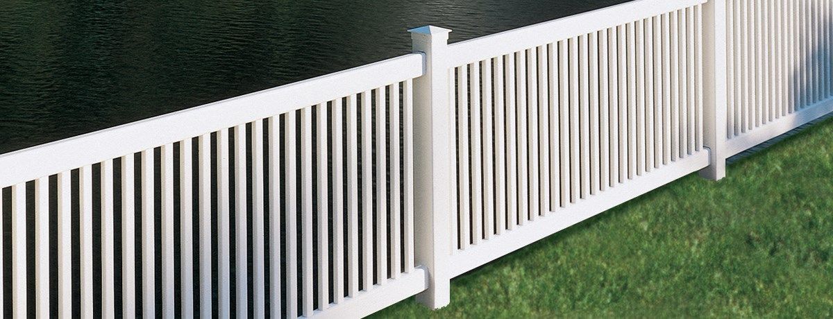 Princeton - Clôtures CertainTeed - Deux couleurs : blanc et amande - Piquets 7/8 po x 1 1/2 po - Hauteurs 4 à 6 pi avec traverse intermédiaire_0