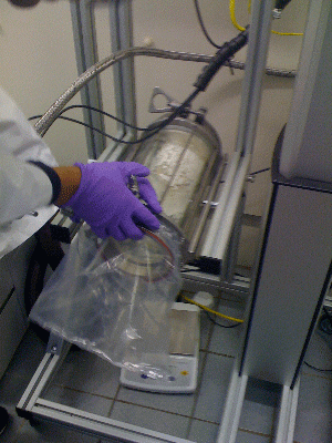 Réacteur à fond filtrant type Nutsche - agitation thermostatée - filtration sous pression jusqu'à 5 bars_0