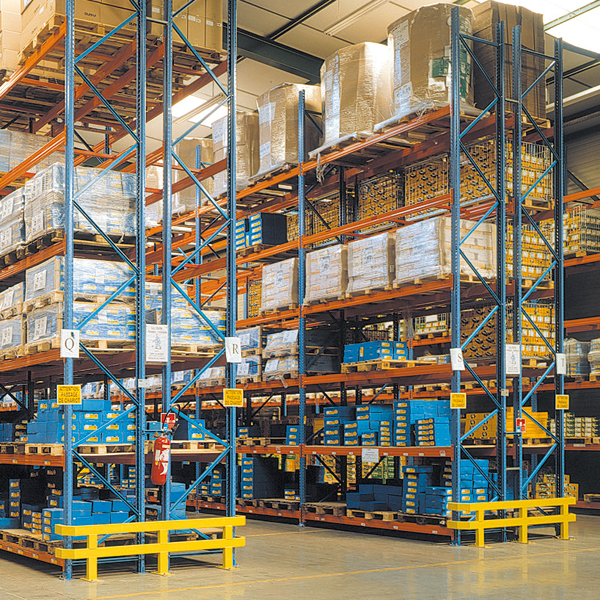 Système de protection latérale d'échelles pour une travée double face_0