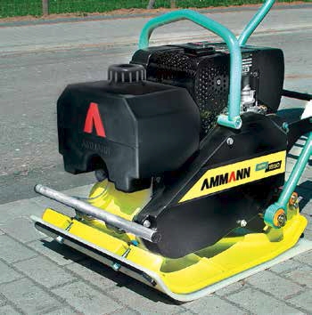 Ammann - Plaque vibrante APF1850 - 100 kg - Système d'arrosage et plaque vulkollan_0